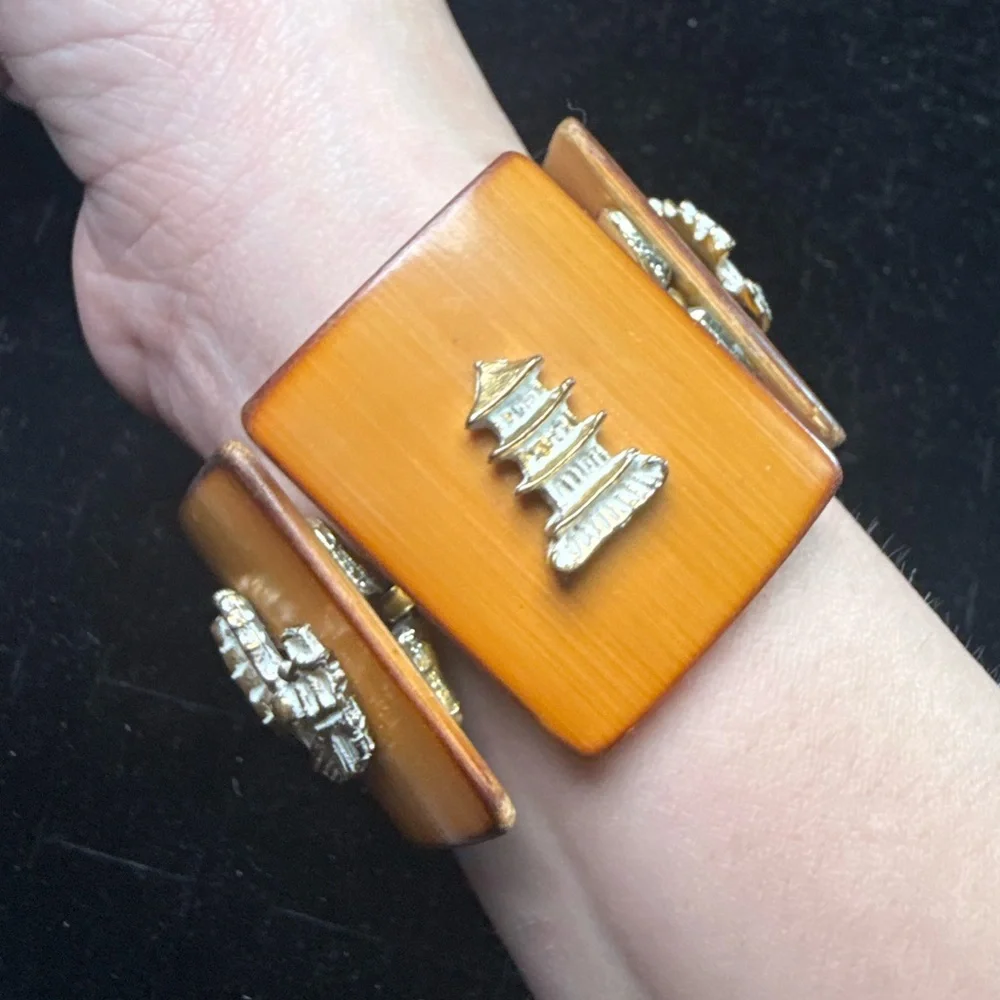 Source Unknown Polynesian Gold and Brown‎ Bracelet
